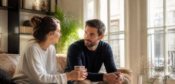 Le pegging en couple : comment en parler à son partenaire